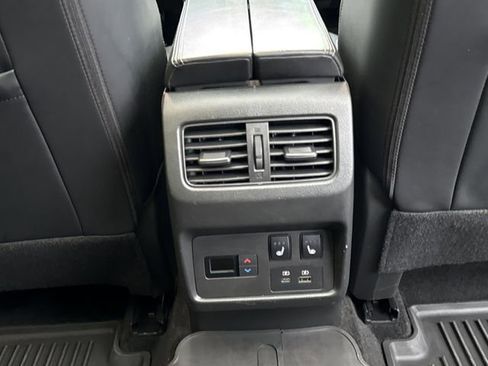 Used 2023 Nissan Rogue Platinum w/ Platinum Premium Package image 23