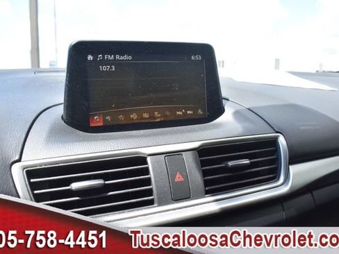 Used 2018 MAZDA MAZDA3 Touring FWD image 33