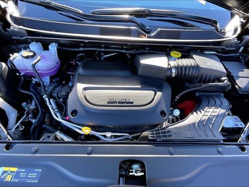 New 2026 Chrysler Voyager LX image 11