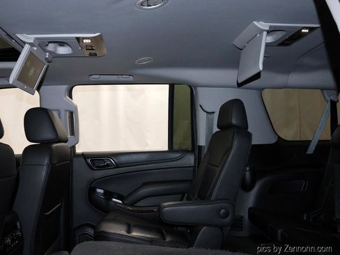 Used 2018 Chevrolet Suburban LT AWD/4WD image 14