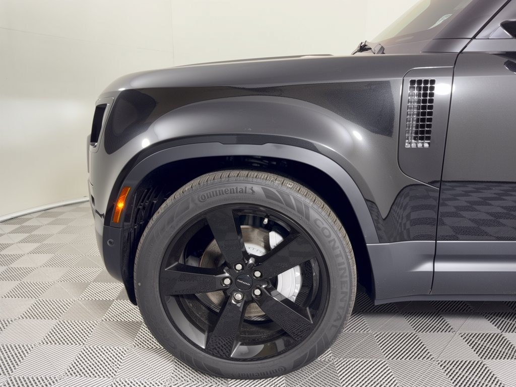 New 2026 Land Rover Defender 110 S AWD/4WD image 13