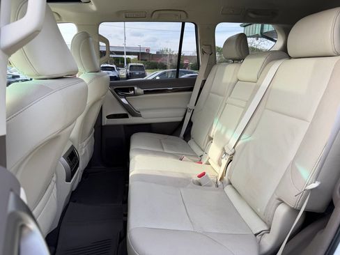 Used 2018 Lexus GX 460 Premium w/ Premium Package AWD/4WD image 8