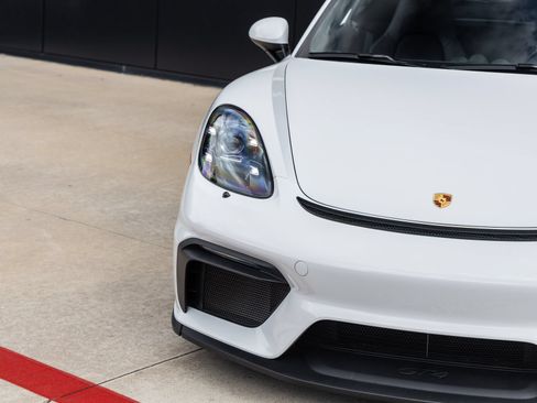 Certified 2020 Porsche 718 Cayman GT4 RWD image 24