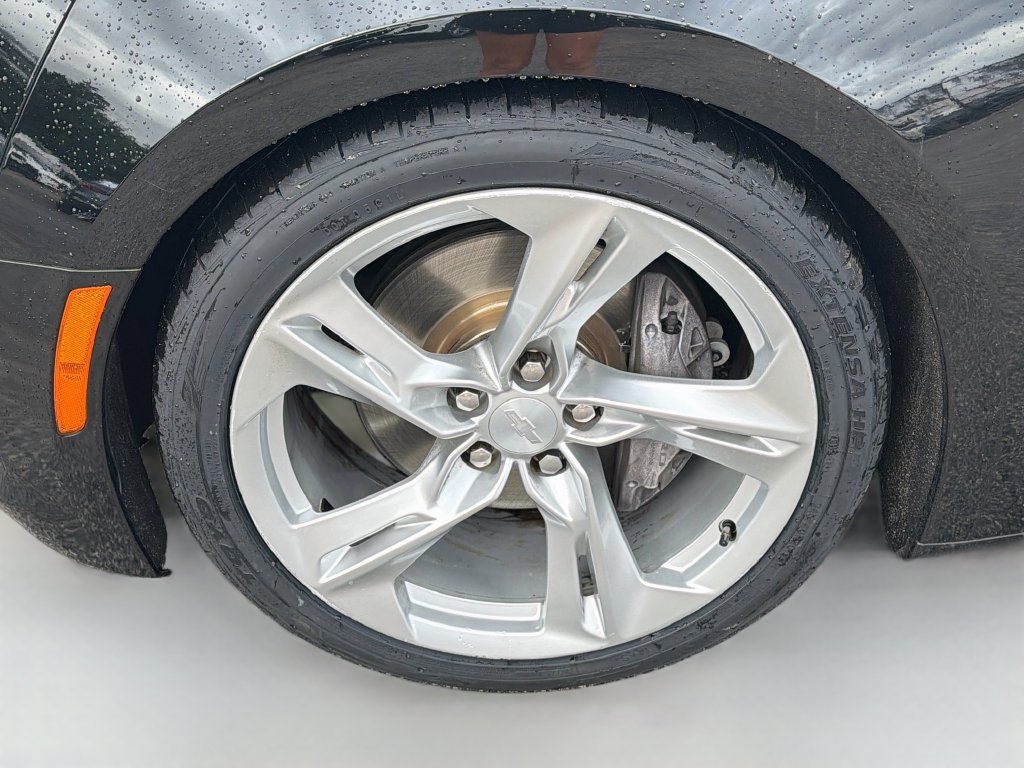 Used 2020 Chevrolet Camaro SS RWD image 37