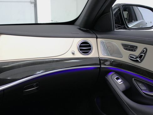 Used 2018 Mercedes-Benz S 560 Sedan image 59