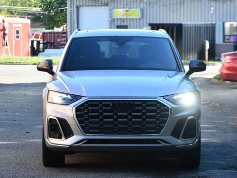 Used 2021 Audi SQ5 Premium Plus w/ Premium Plus Package image 2