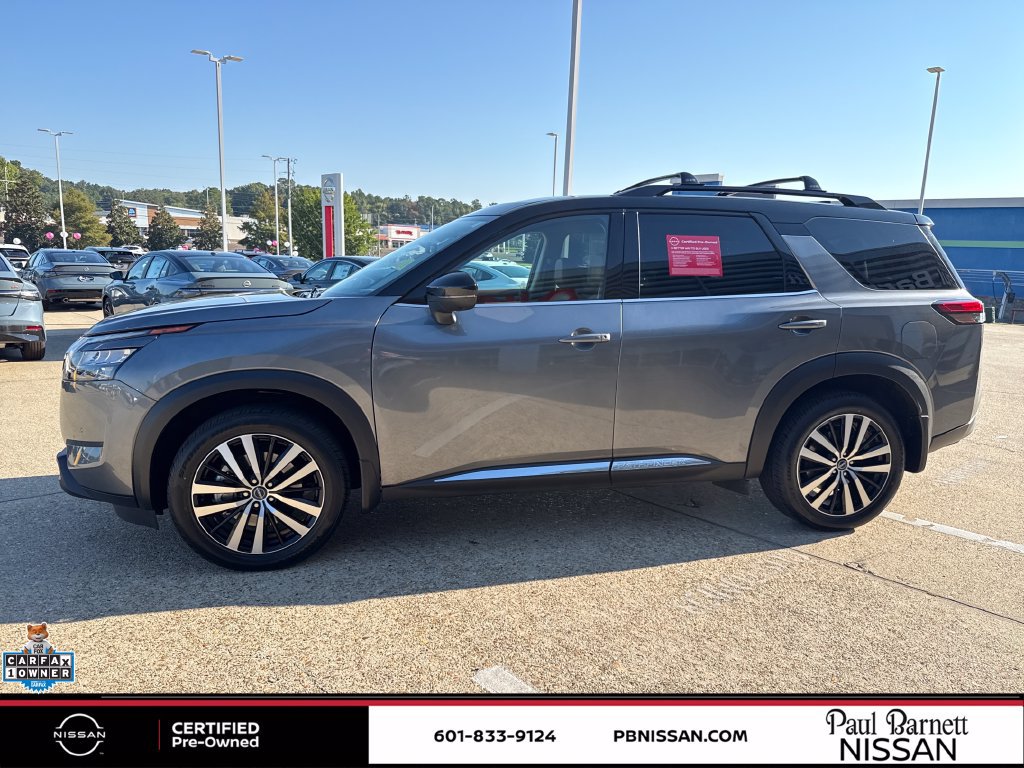 Certified 2025 Nissan Pathfinder Platinum FWD image 2