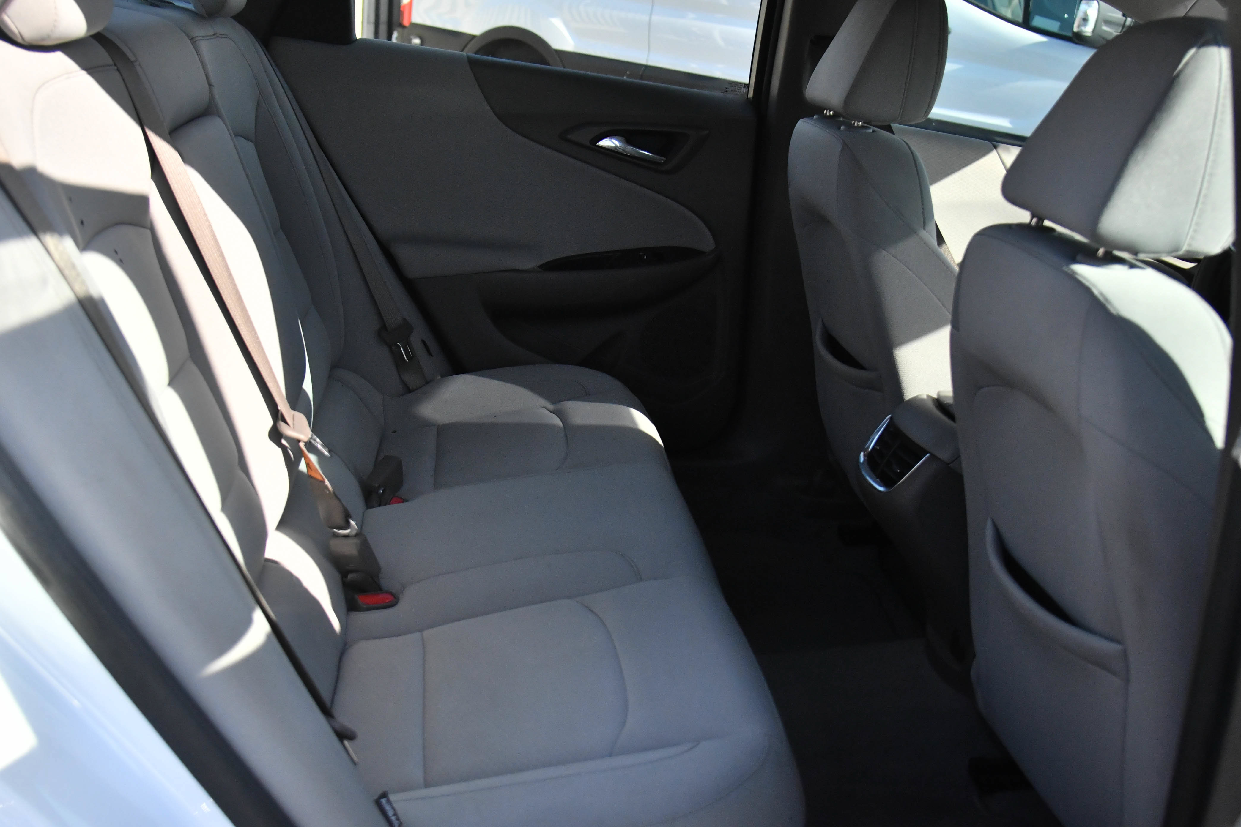 Used 2021 Chevrolet Malibu LT FWD image 37