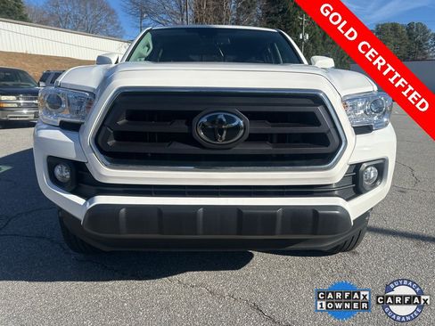 Certified 2022 Toyota Tacoma SR5 image 3