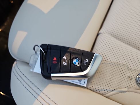 New 2026 BMW 330i Sedan w/ M Sport Package image 37