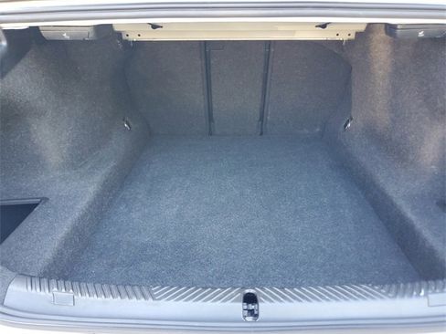 Used 2025 BMW 530i image 9