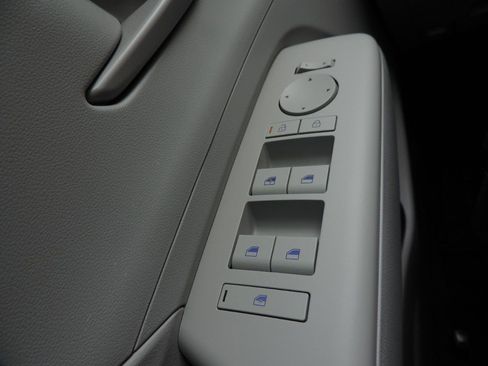 Used 2025 Hyundai Kona SEL image 24