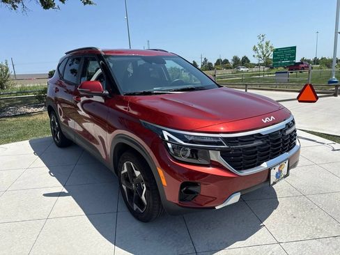 Used 2026 Kia Seltos S FWD image 2