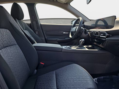 New 2026 Nissan Sentra SV w/ Floor Mat Package FWD image 10