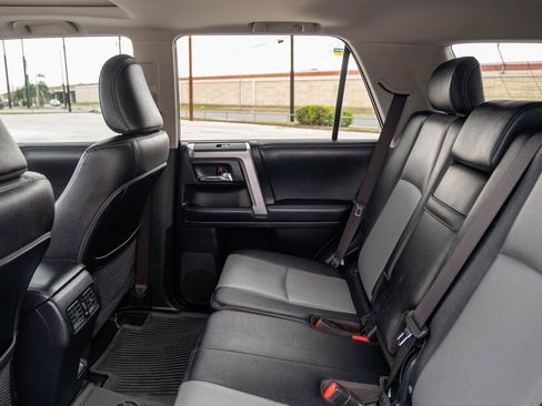 Used 2022 Toyota 4Runner SR5 Premium image 14