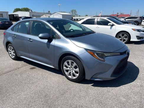 Used 2020 Toyota Corolla LE FWD image 4