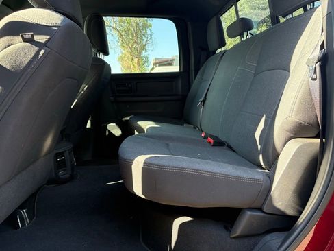 Used 2024 RAM 2500 Tradesman w/ Chrome Appearance Group AWD/4WD image 11
