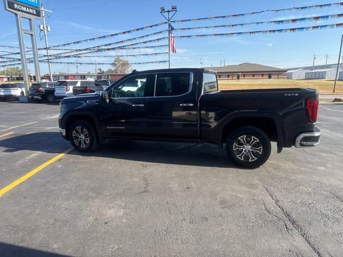 Used 2025 GMC Sierra 1500 SLT AWD/4WD image 8