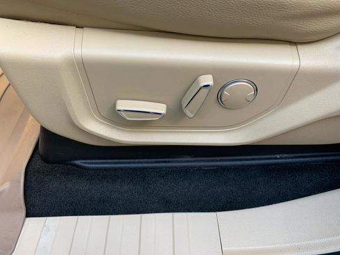 Used 2017 Ford F250 Lariat w/ Chrome Package image 26