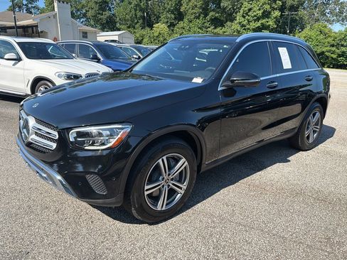 Used 2022 Mercedes-Benz GLC 300 w/ Premium Package Lite image 3