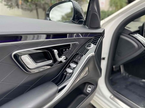 Used 2021 Mercedes-Benz S 580 4MATIC Sedan w/ AMG Line image 67