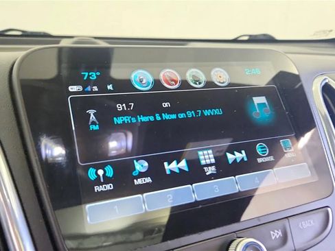 Used 2018 Chevrolet Equinox LT FWD image 29