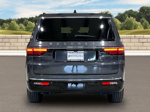 Used 2024 Jeep Wagoneer 4WD w/ HD Trailer Tow Package image 4