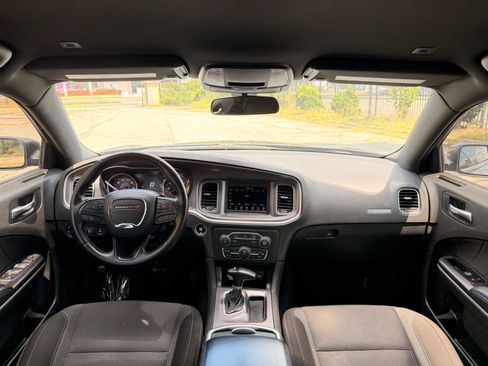 Used 2022 Dodge Charger SXT RWD image 24
