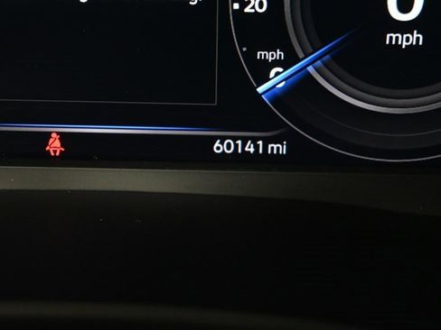 Certified 2022 Volkswagen Atlas Cross Sport SE w/ Panoramic Sunroof Package image 24