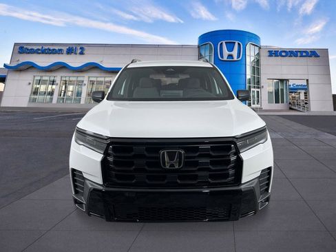 New 2026 Honda Pilot Sport image 8