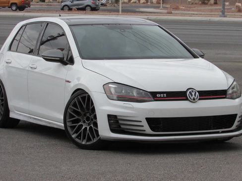 Used 2015 Volkswagen Golf 4-Door image 1