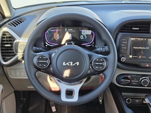 New 2025 Kia Soul LX image 20
