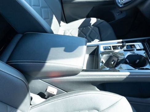 Certified 2025 Volkswagen Atlas SE image 47