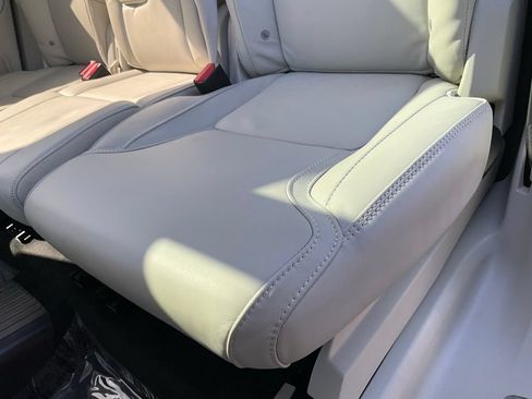 Used 2023 Volvo XC90 T8 Ultimate w/ Lounge Package AWD/4WD image 34