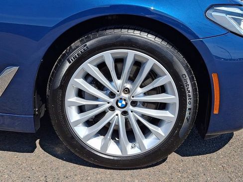 Used 2022 BMW 530i xDrive w/ Premium Package AWD/4WD image 5