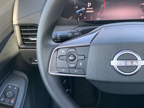 New 2026 Nissan Sentra SV w/ SV Convenience Package FWD image 9