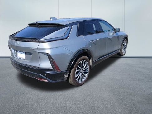 Certified 2024 Cadillac Lyriq Sport w/ LPO, Floor Liner Package AWD/4WD image 7