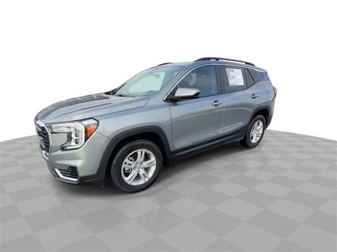 Certified 2023 GMC Terrain SLE w/ Driver Convenience Package image 4