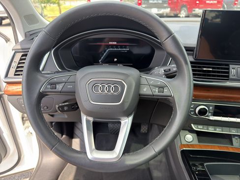 Used 2022 Audi Q5 2.0T Premium Plus w/ Premium Plus Package AWD/4WD image 14