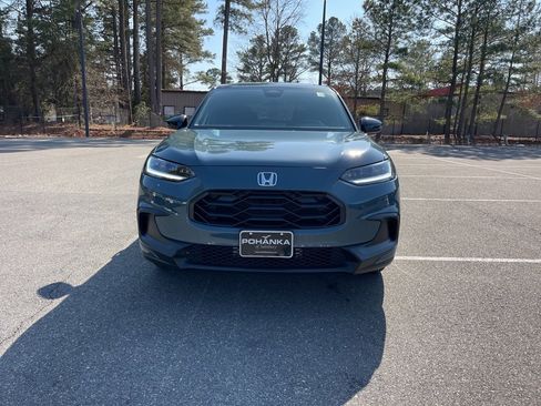 Certified 2025 Honda HR-V Sport image 4