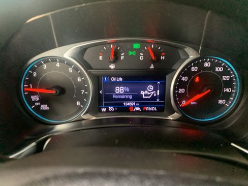 Used 2020 Chevrolet Equinox LT FWD image 16