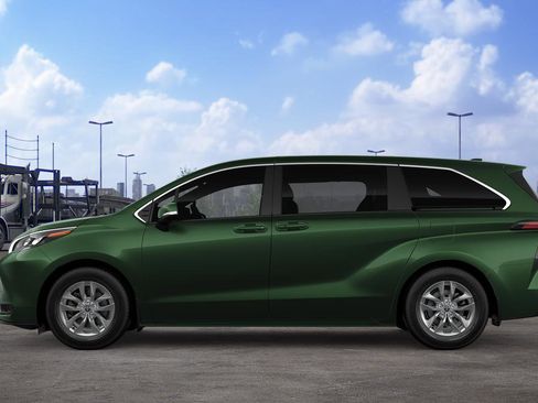 New 2026 Toyota Sienna LE AWD/4WD image 6