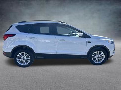 Used 2019 Ford Escape SEL image 6
