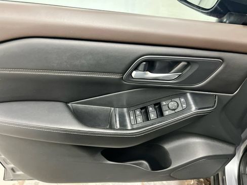 Used 2022 Nissan Rogue SV w/ SV Premium Package FWD image 21