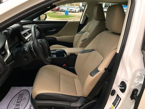 Used 2019 Lexus ES 350 w/ Premium Package FWD image 10