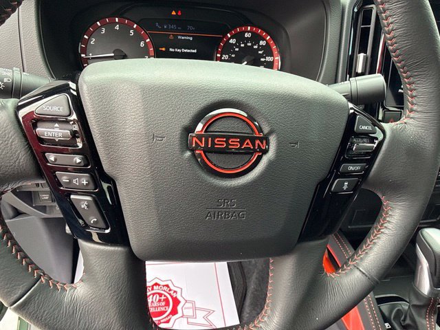 Used 2025 Nissan Frontier PRO-4X AWD/4WD image 18