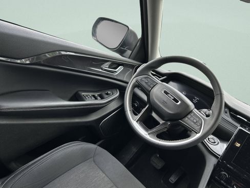 Used 2022 Jeep Grand Cherokee L Laredo w/ Luxury Tech Group I image 21