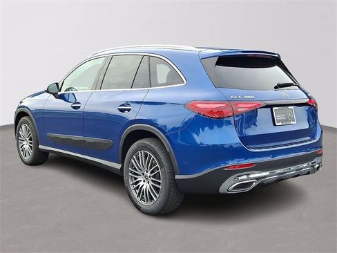 Certified 2025 Mercedes-Benz GLC 300 4MATIC image 6