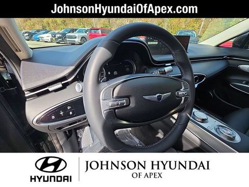 Used 2023 Genesis GV70 2.5T Select w/ Select Package image 28