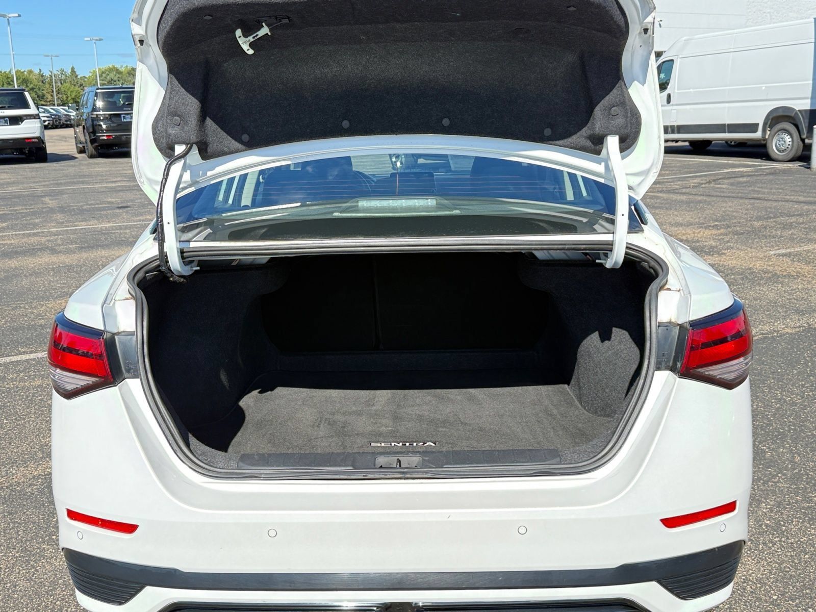 Used 2025 Nissan Sentra SR FWD image 20
